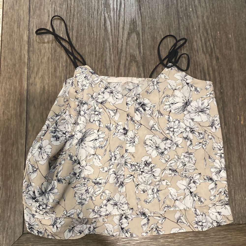 Spaghetti guess top like new only worn once